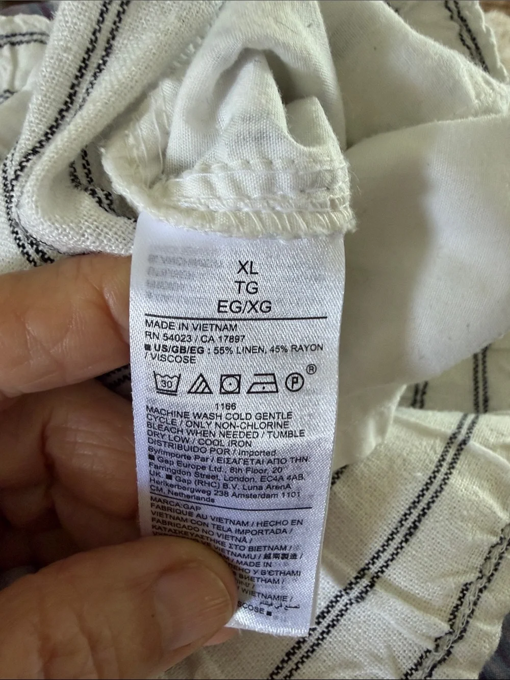 GAP Striped Lightweight Linen-Blend Pants — Off White with Black Stripes XL